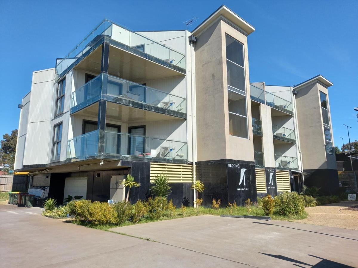 Apartment In Phillip Island Towers - Block C